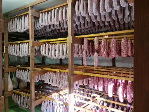 Charcuterie Saint cirgues en Montagne