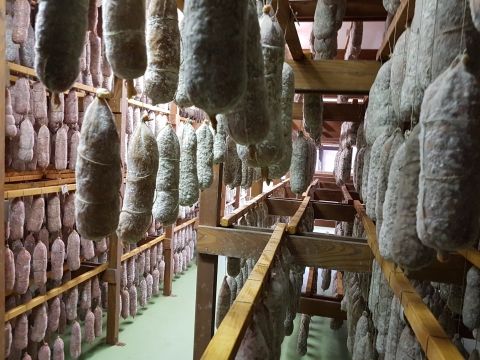 Saucissons Saint cirgues en Montagne